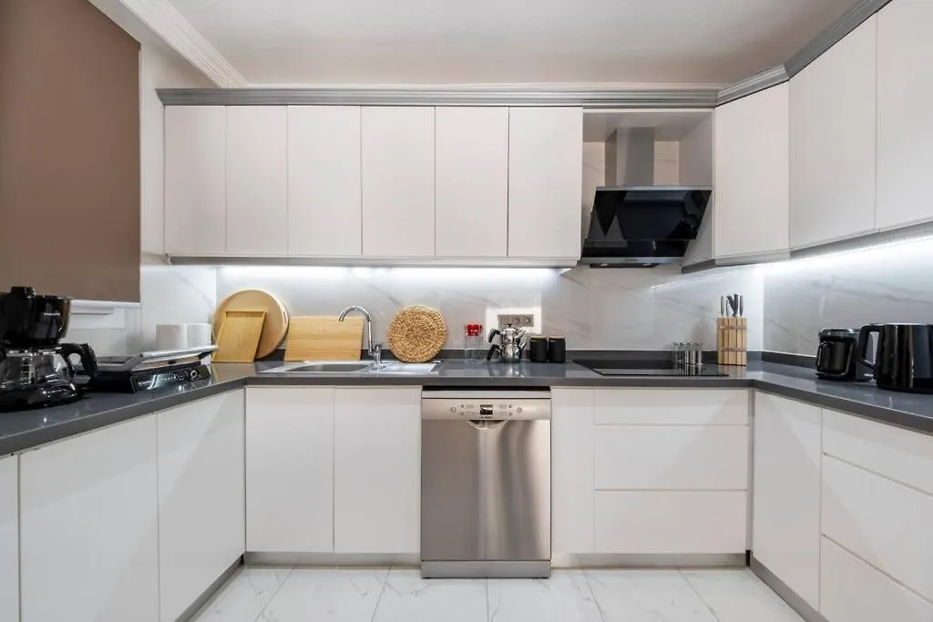 Bodrum Center 2 Bedroom Calm Modern Ground Floor Flat - Yeni Duenya Bodrum