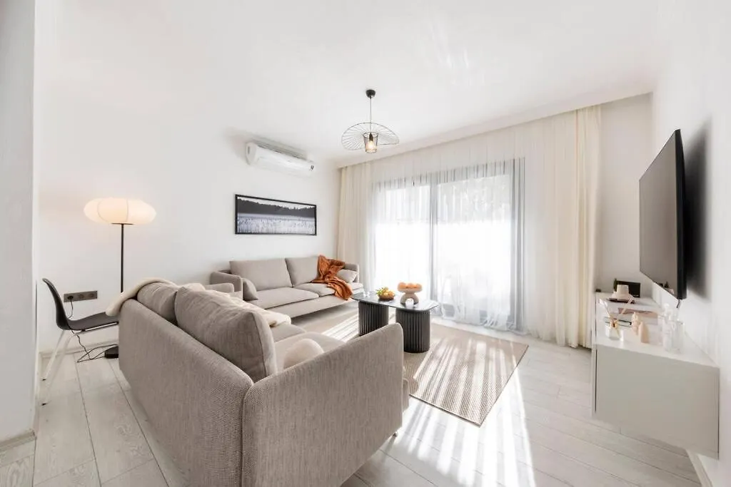 아파트 Bodrum Center 2 Bedroom Calm Modern Ground Floor Flat - Yeni Duenya Bodrum